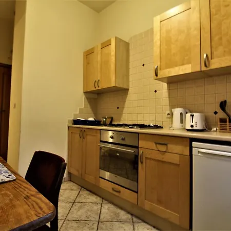 Friedleina Apartments